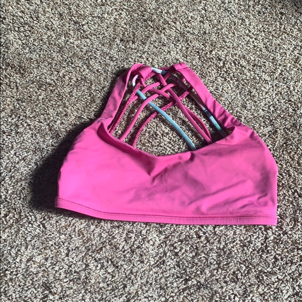 Lululemon Size 4 Free to Be Sports bra